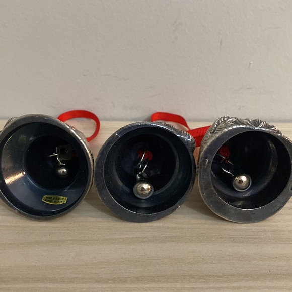 Pewter Vintage 1980 Santa Head Bells Wash metal Holiday Christmas Ornaments - Picture 5 of 6